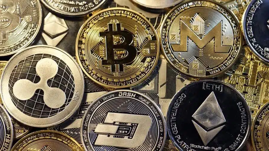 Exploring Bitcoin Mining with Cloud Computing - Efficiency and Advantages - Top Crypto Companies Infortechno
